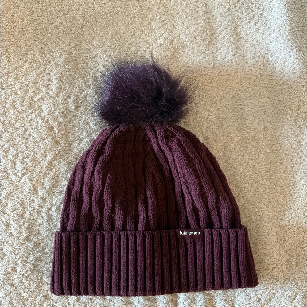 Lululemon Cable Knit Pom Beanie